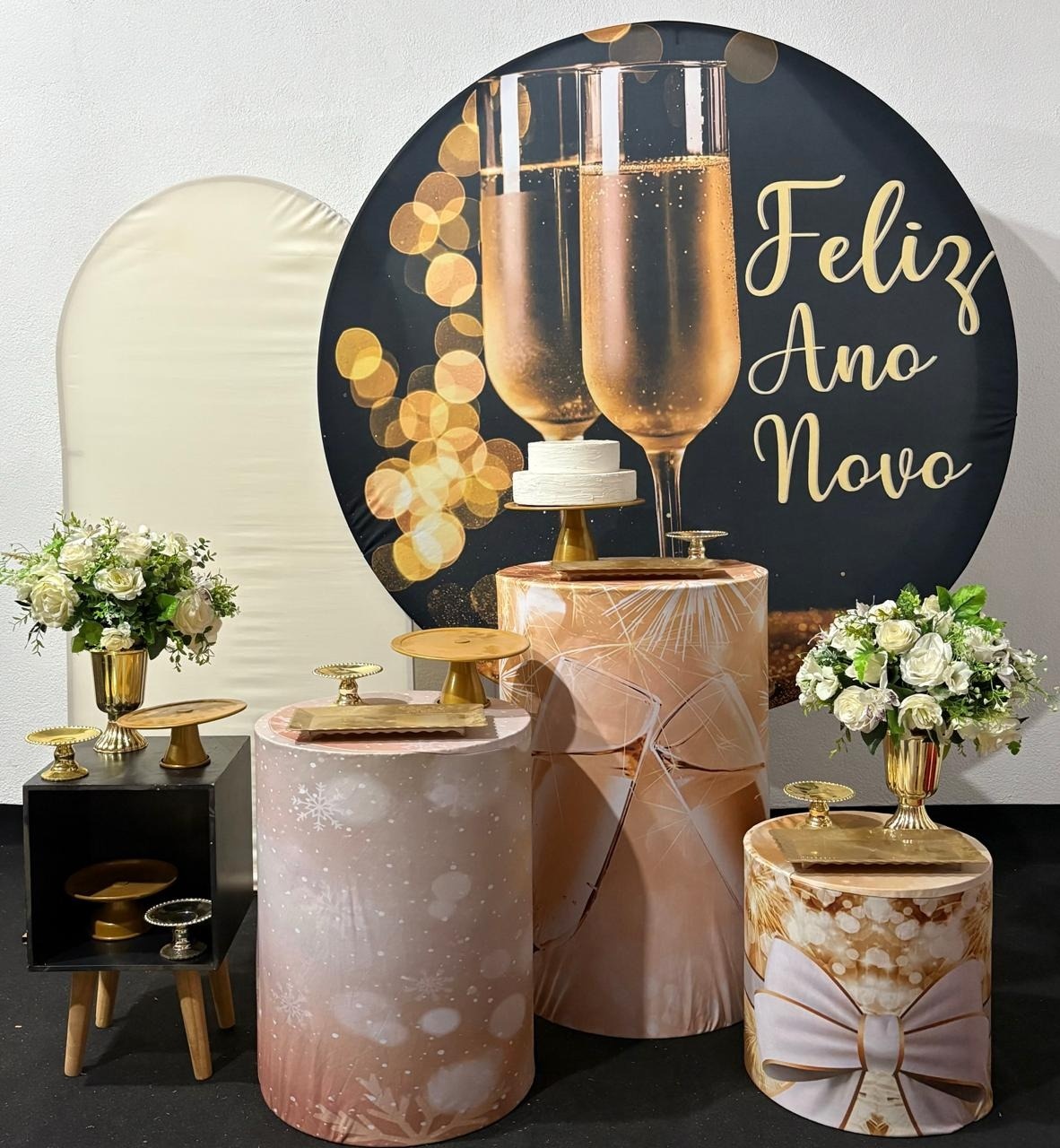 Ano Novo - Ouro - PEGUE E MONTE CLOTILDE ALBA