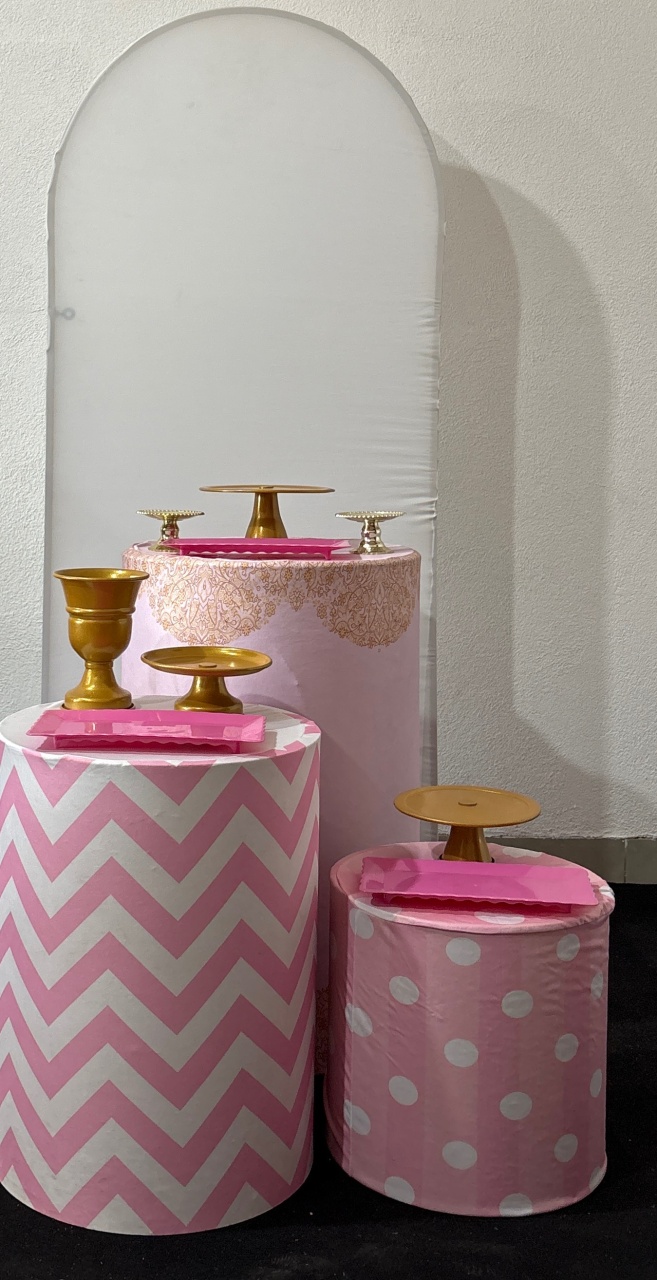 Branco E Cor Rosa Composiçao    - PEGUE E MONTE CLOTILDE ALBA