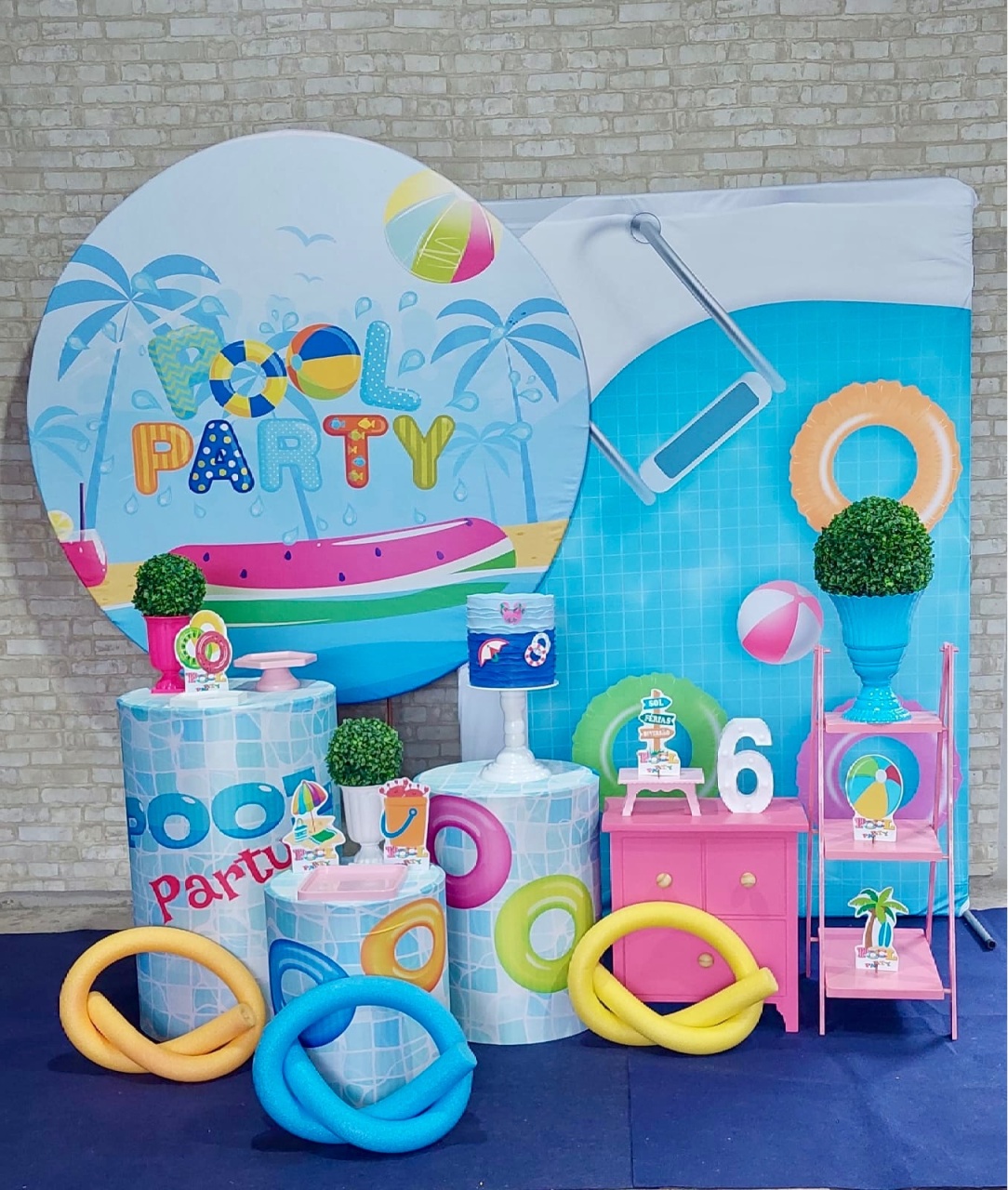 Pool Party G  - maedecorapegueemonte
