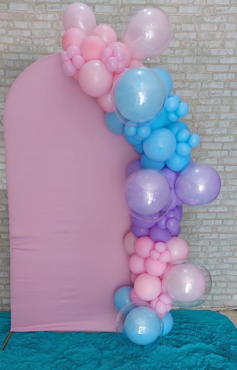 Arco de Balões Com Bubble - maedecorapegueemonte