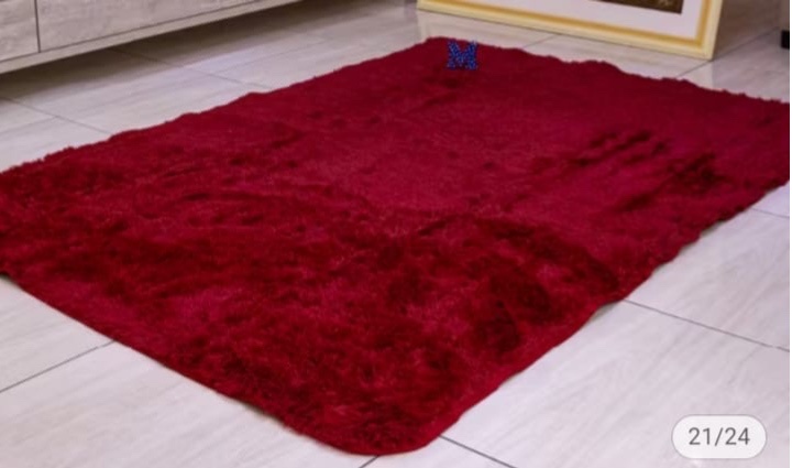 Tapete Peludo Vermelho - maedecorapegueemonte