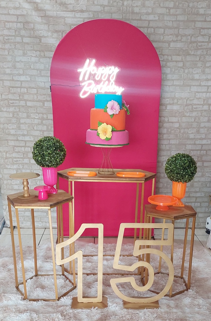 Pink Com Mesas Sextavadas - maedecorapegueemonte