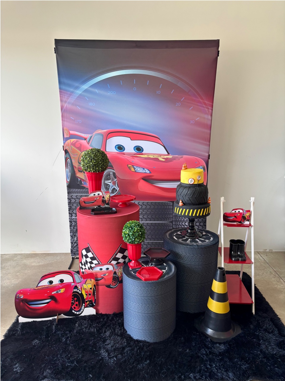 Relâmpago Mcqueen / Carros - maedecorapegueemonte