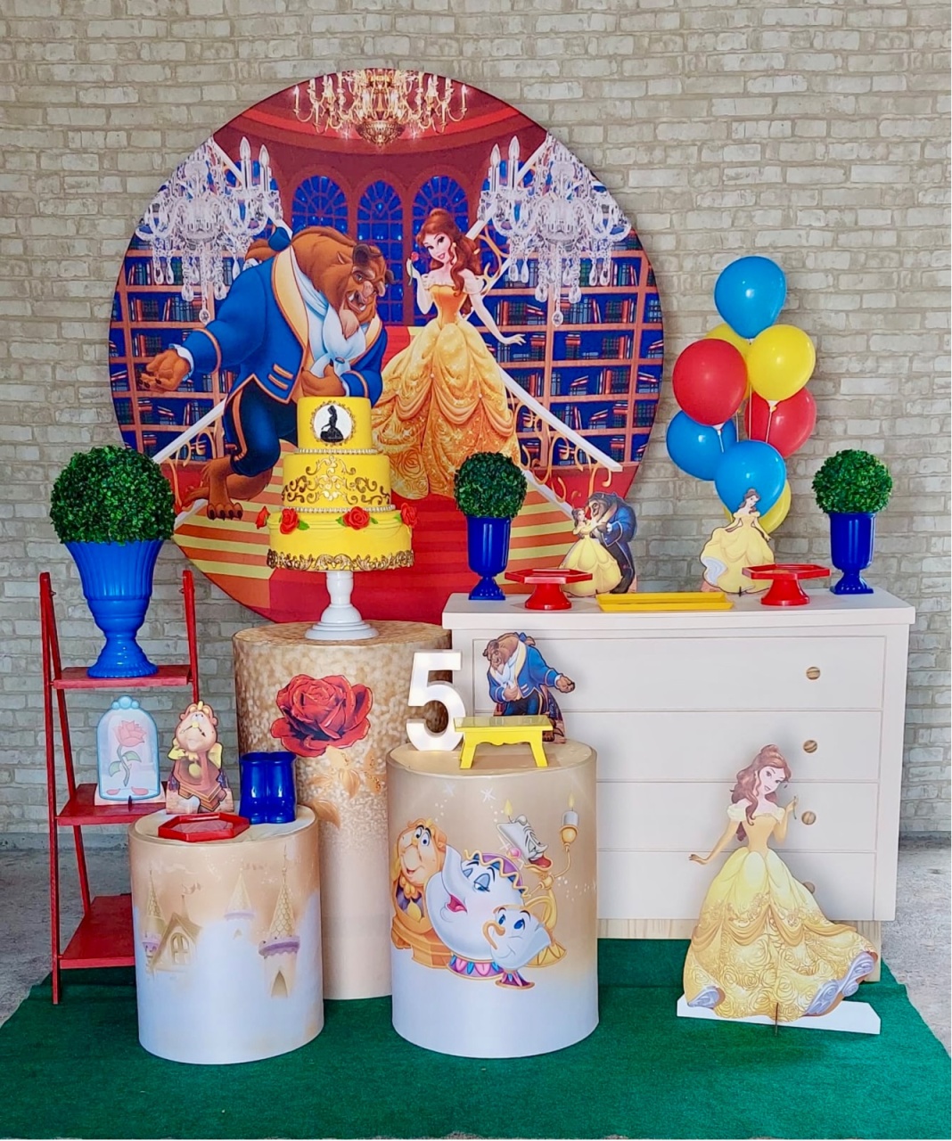 A Bela E Fera M - maedecorapegueemonte