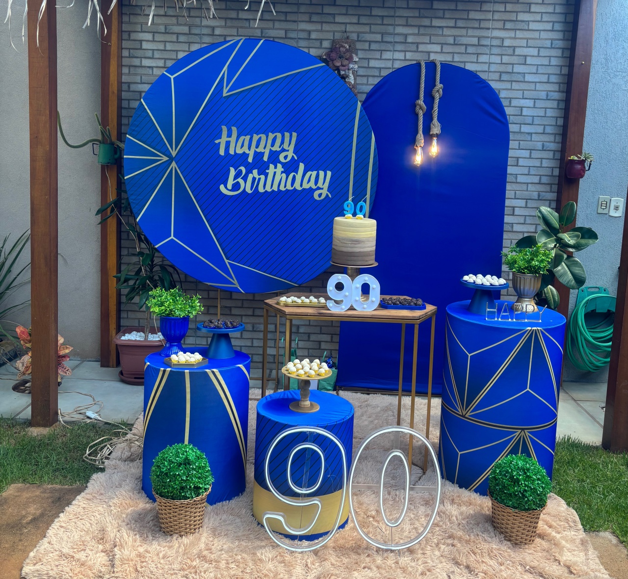 Happy Birthday Azul Com Dourado  - maedecorapegueemonte