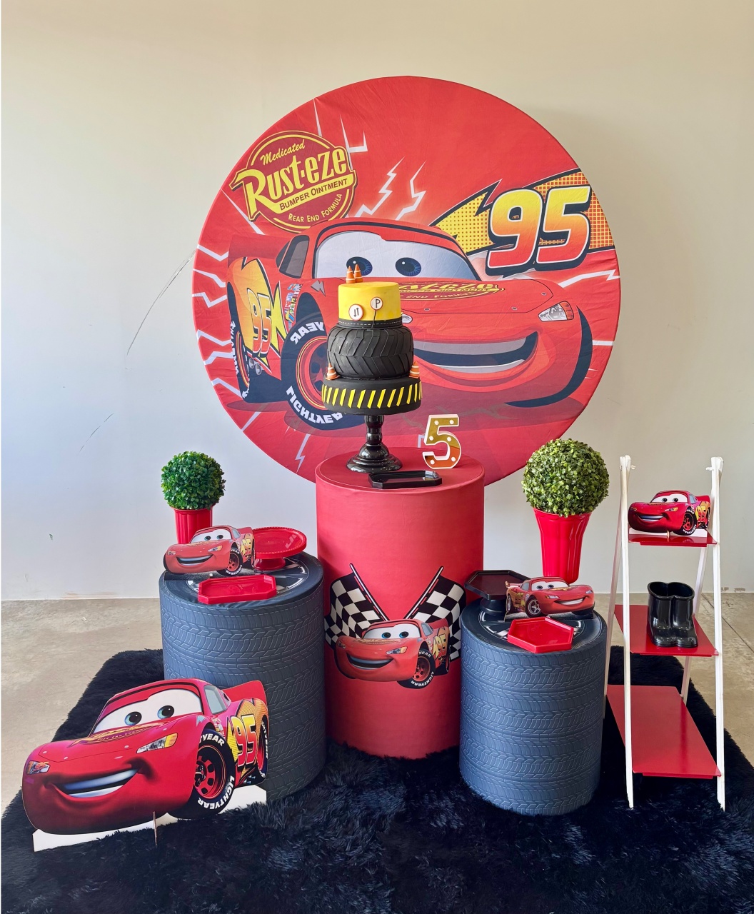 Carros / Mcqueen - maedecorapegueemonte