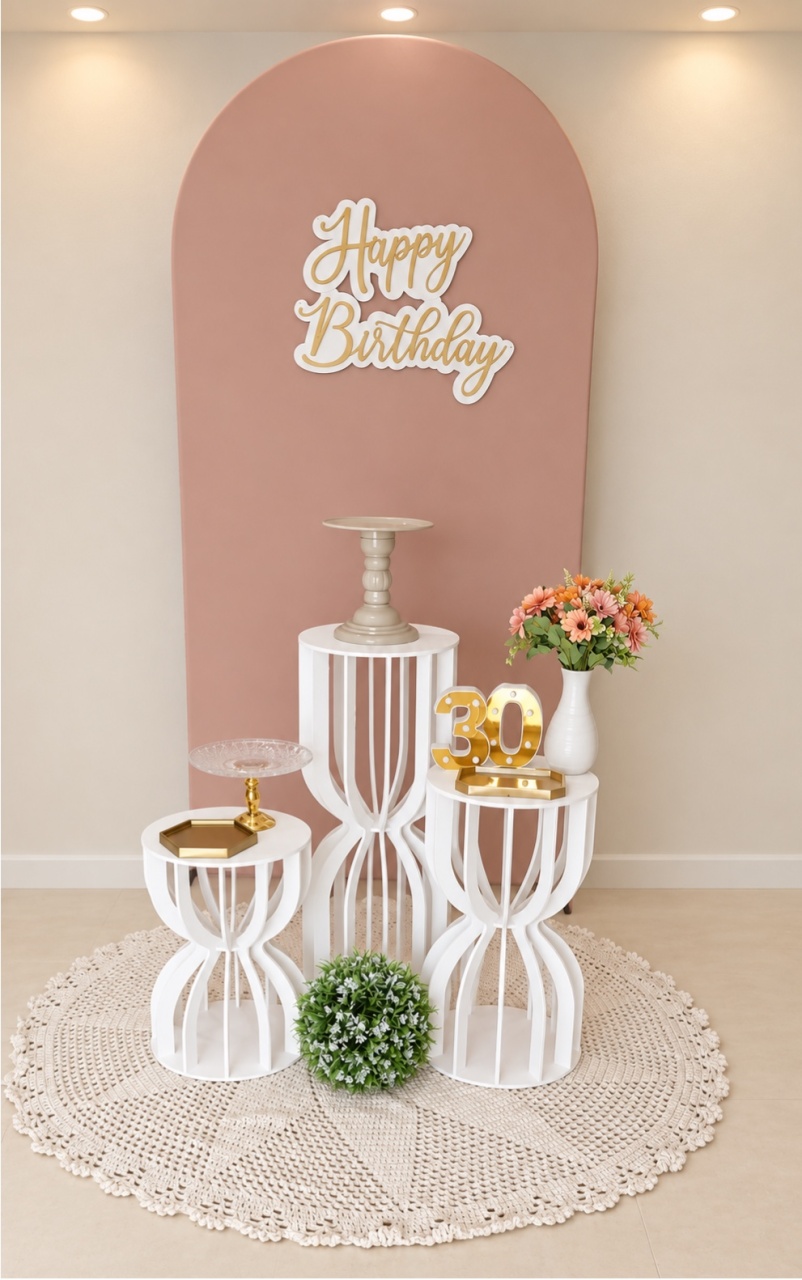 Nude Oval Com Mesas Ampulhetas - maedecorapegueemonte