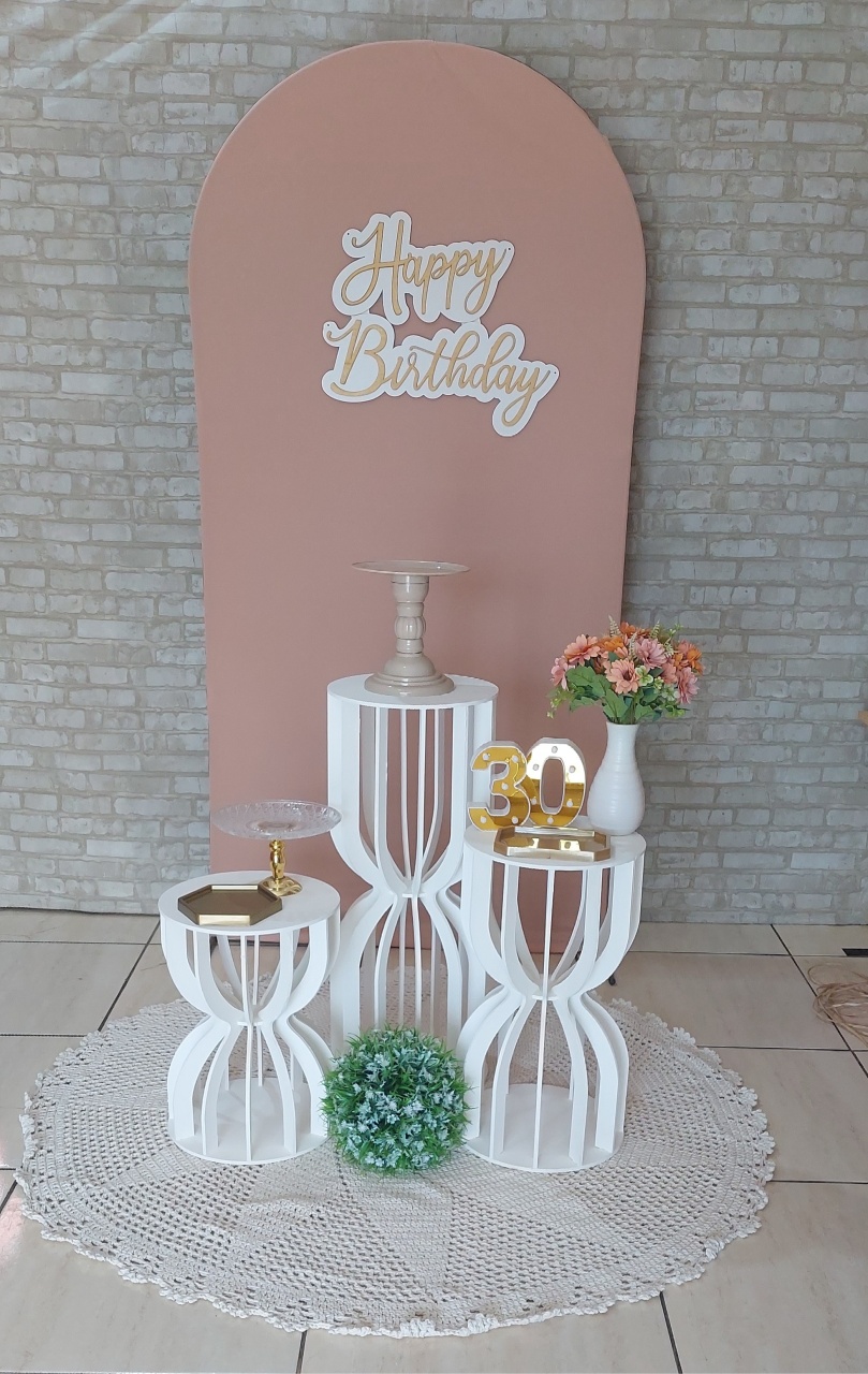 Nude Oval Com Mesas Ampulhetas  - maedecorapegueemonte