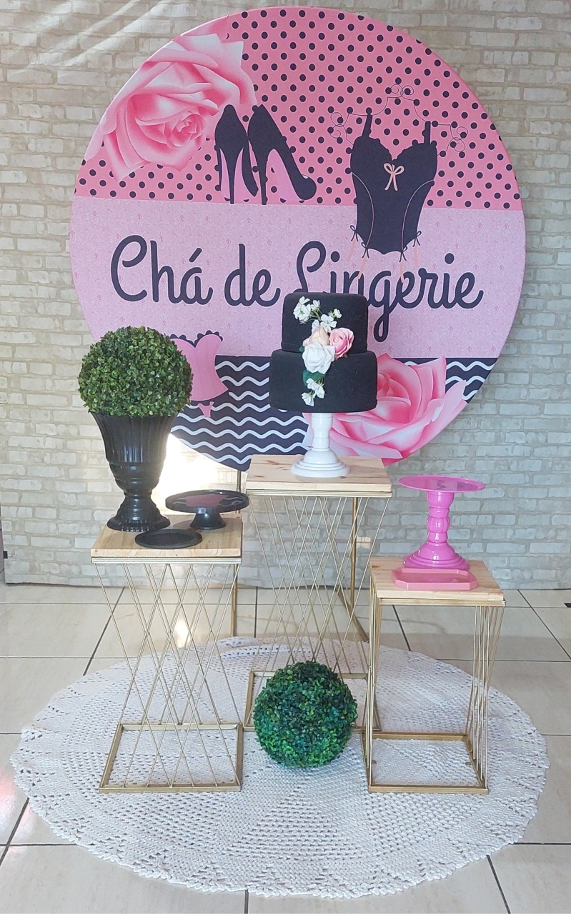 Chá de Lingerie Com Mesas de Ferro  - maedecorapegueemonte