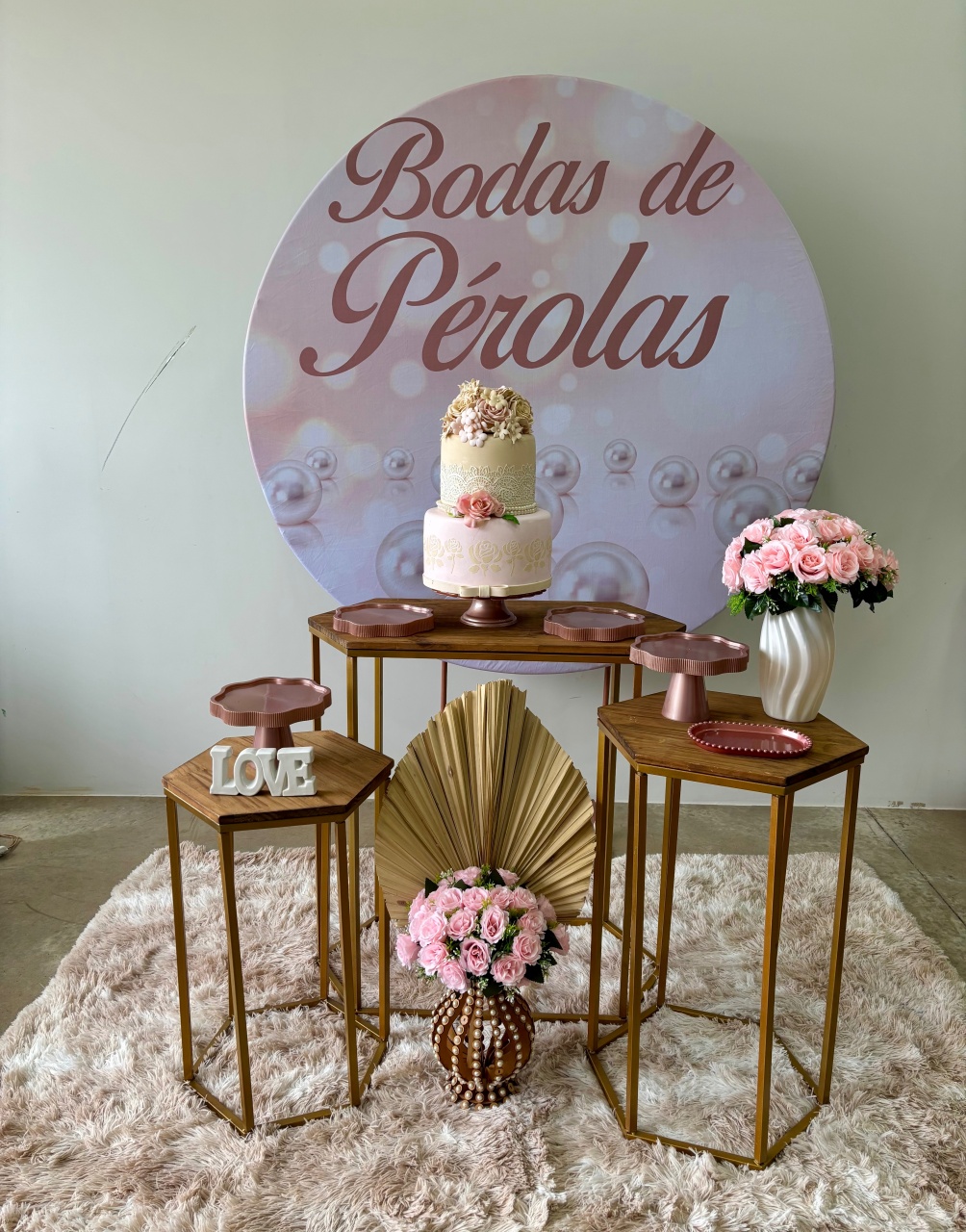 Bodas de Pérolas Com Mesas. - maedecorapegueemonte