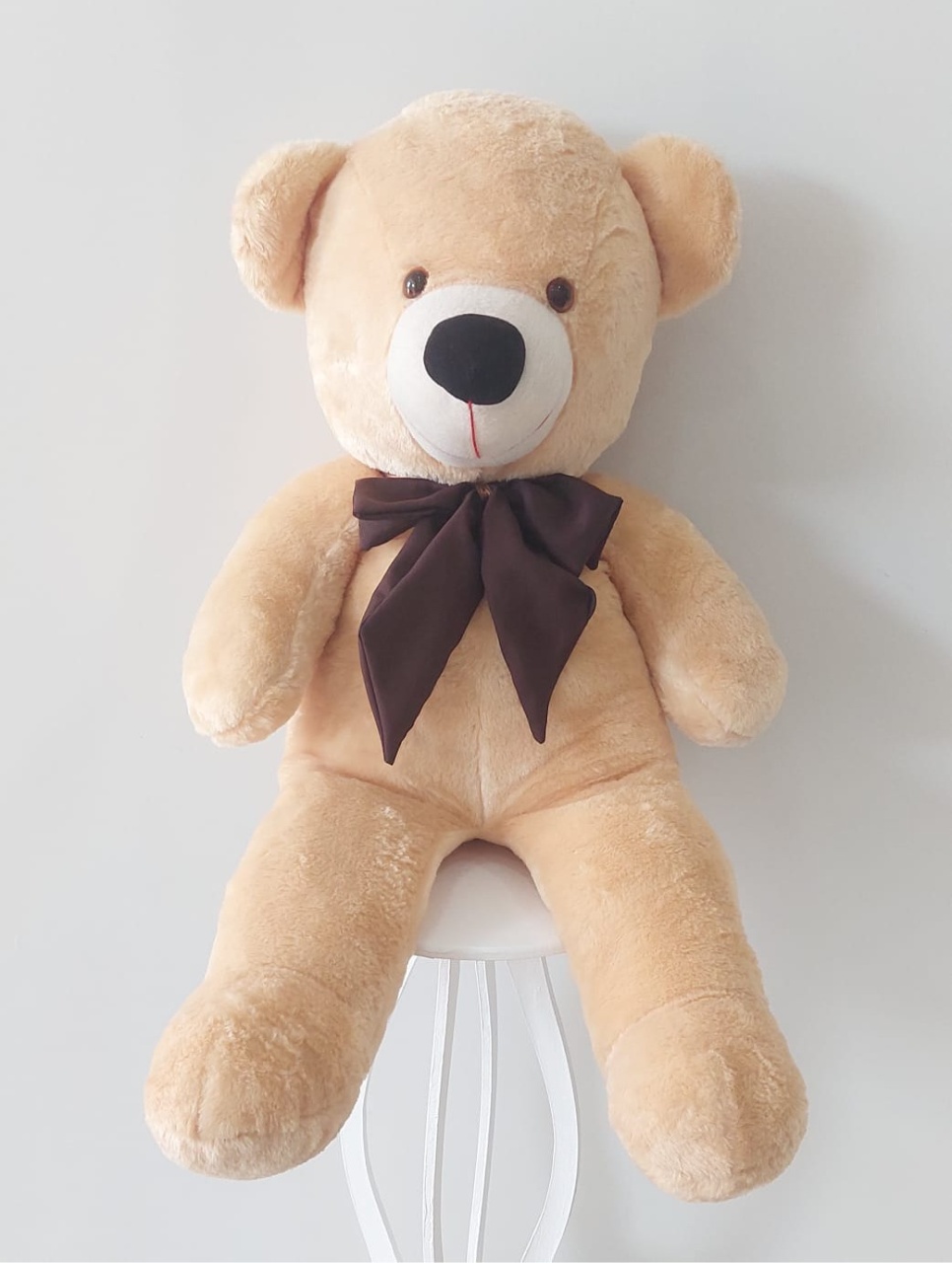 Urso Pelúcia Com Laço Marrom  - maedecorapegueemonte