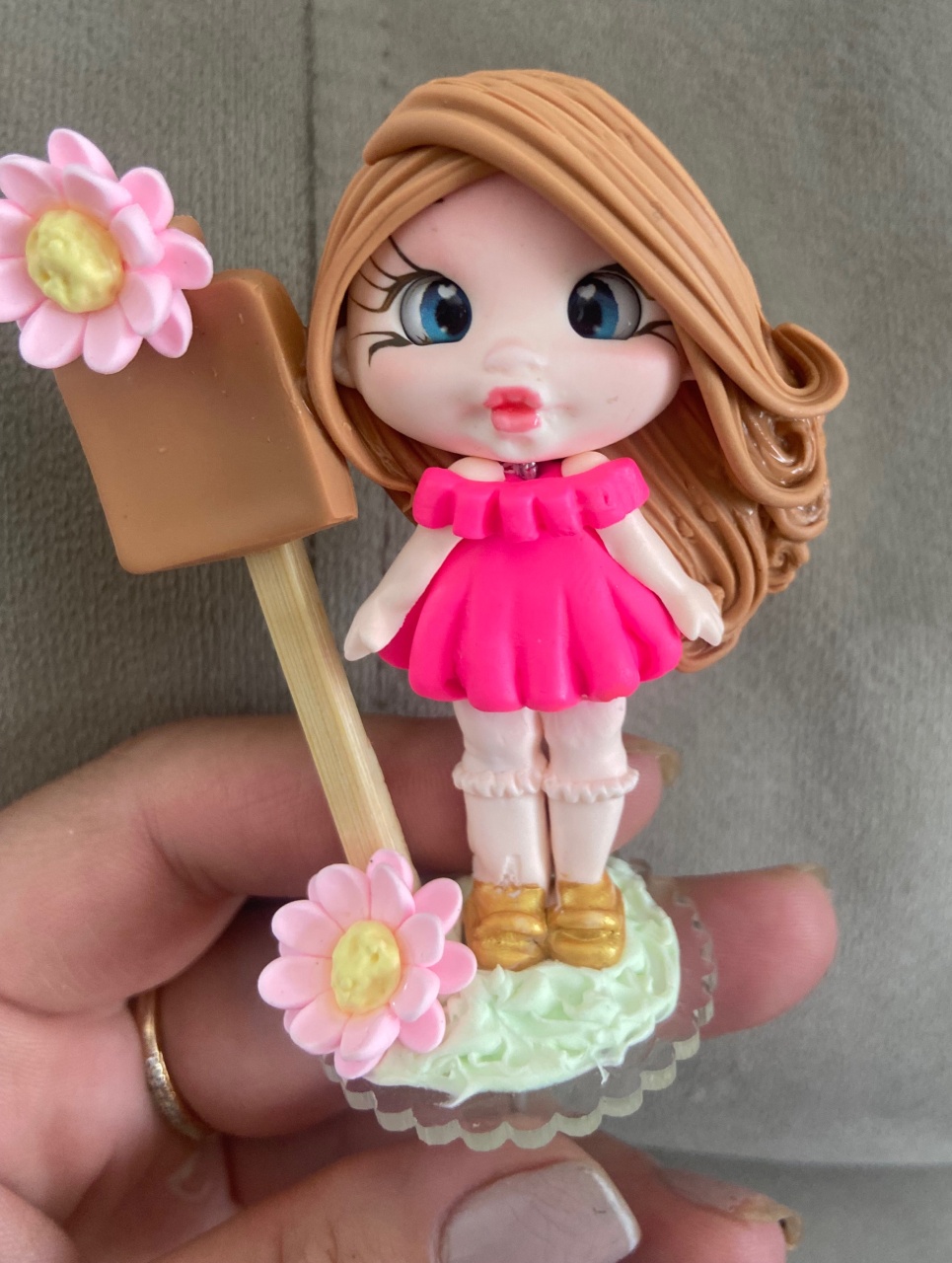 Boneca Biscut Chimarrão Vestido Rosa - MN Decorações 