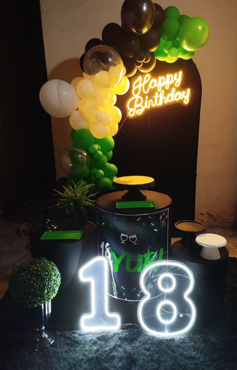 Kit Composição Preto E Prata + Balões - Cantinho da Lene , pegue e monte sua festa!