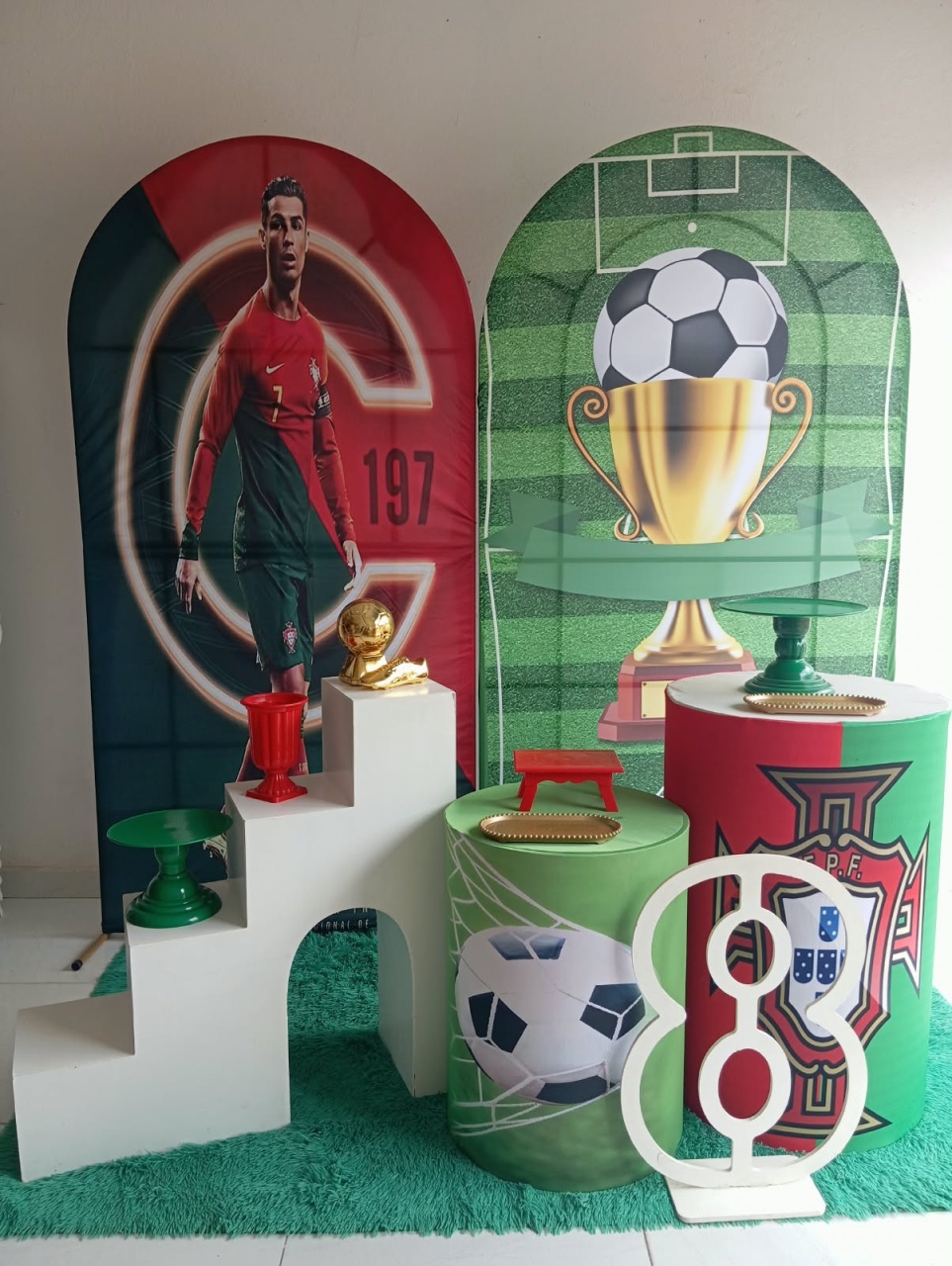 Kit Ouro Cristiano Ronaldo - Cantinho da Lene , pegue e monte sua festa!