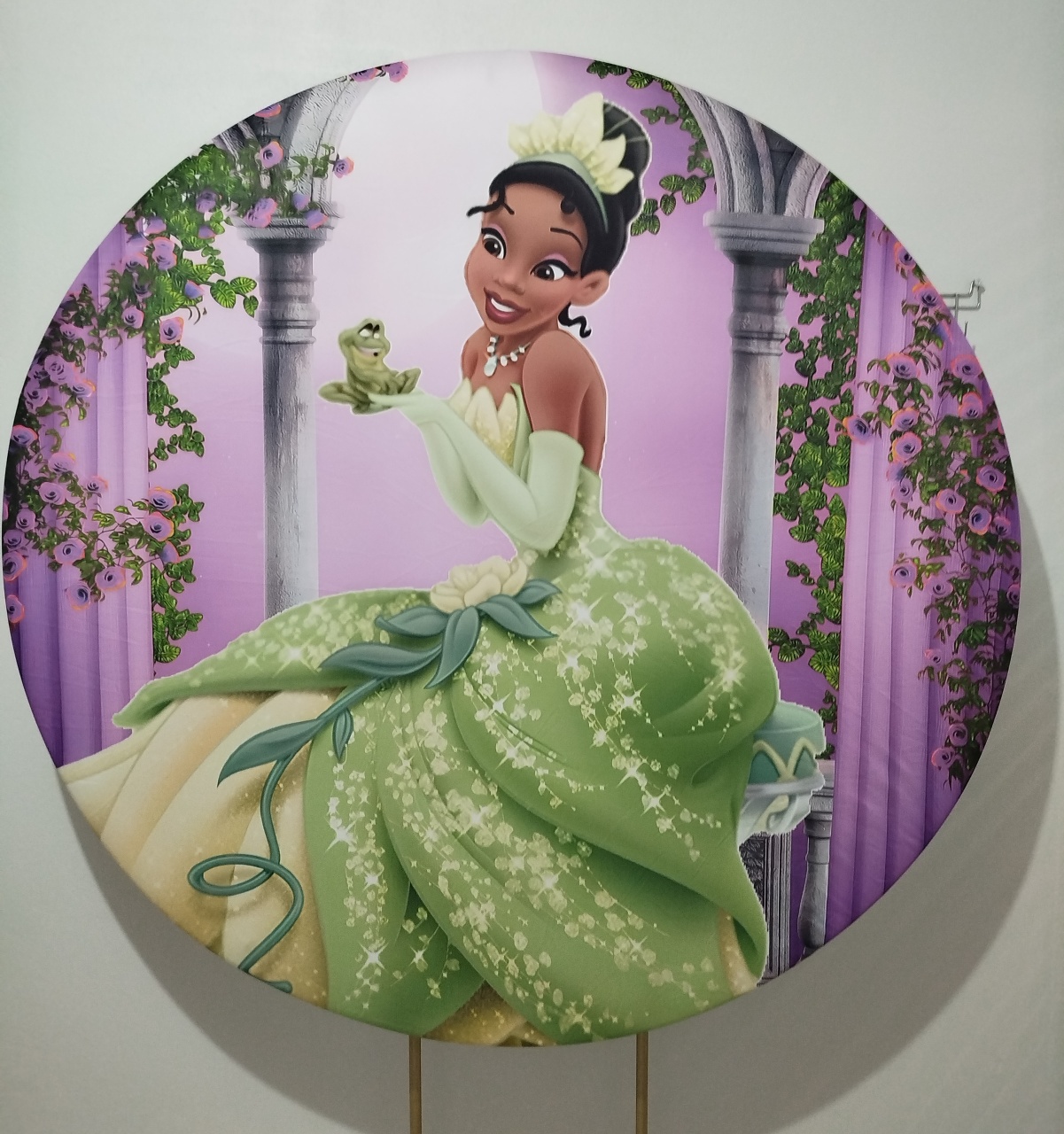 Painel Redondo Princesa E Sapo - Cantinho da Lene , pegue e monte sua festa!