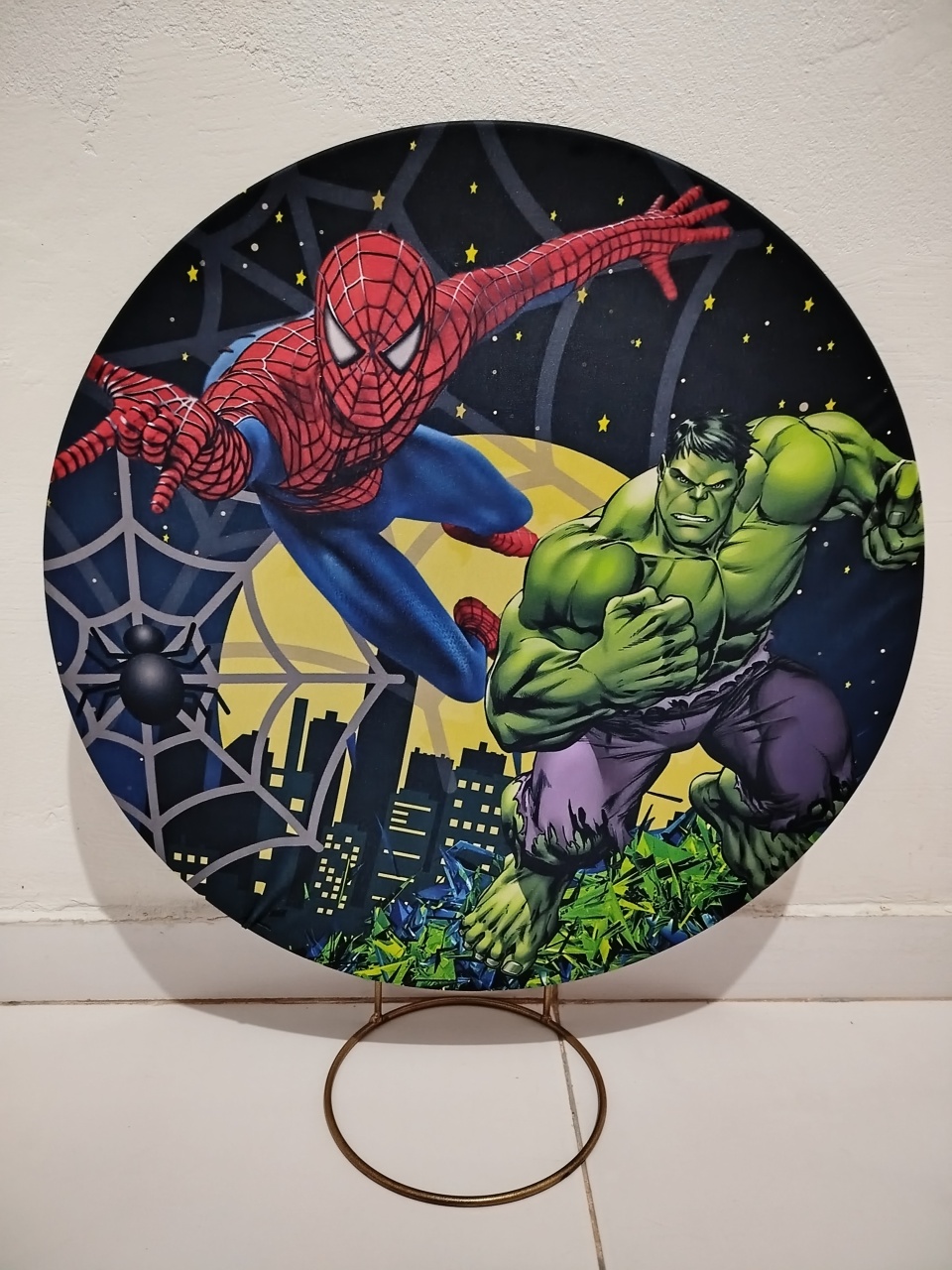 Mine Painel Homem Aranha E Hulk  - Cantinho da Lene , pegue e monte sua festa!