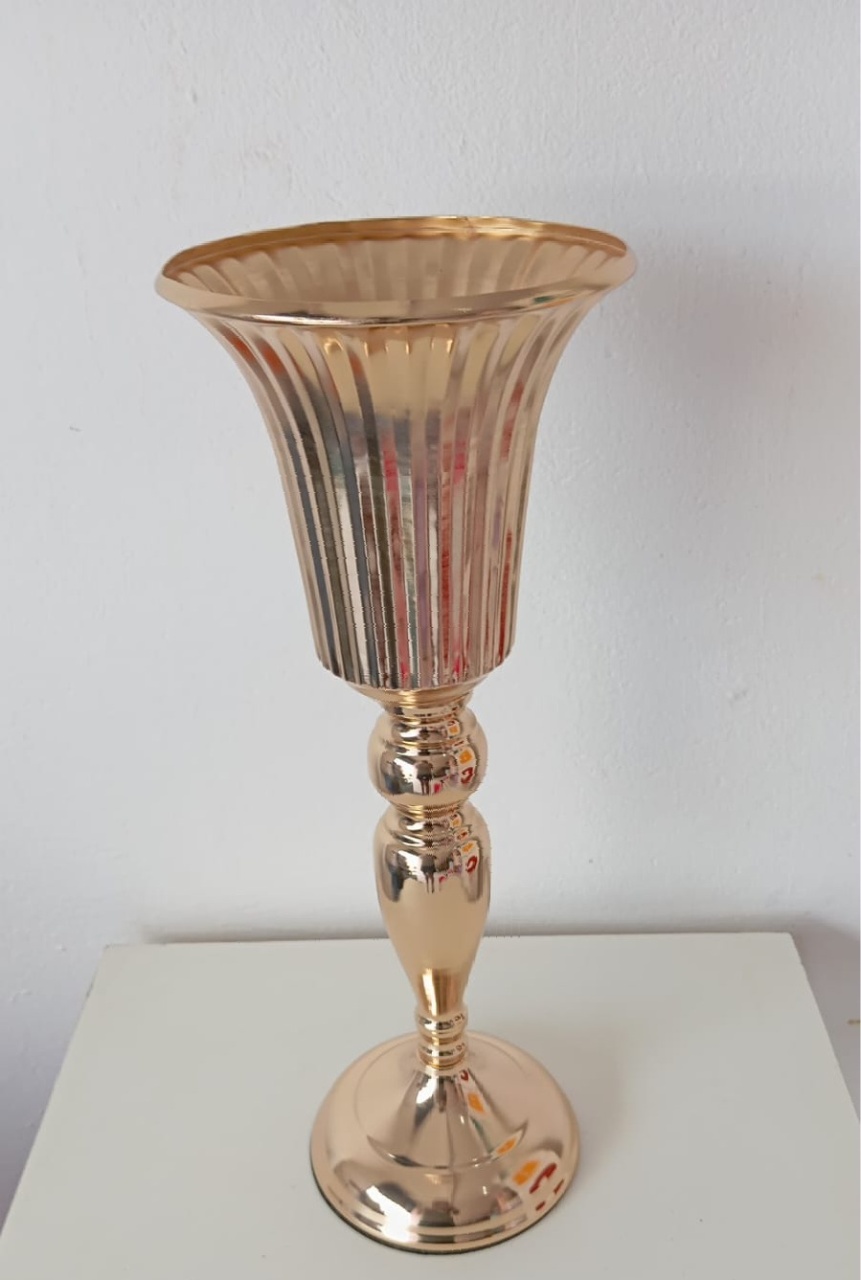Jarro de Ferro Dourado G - Cantinho da Lene , pegue e monte sua festa!