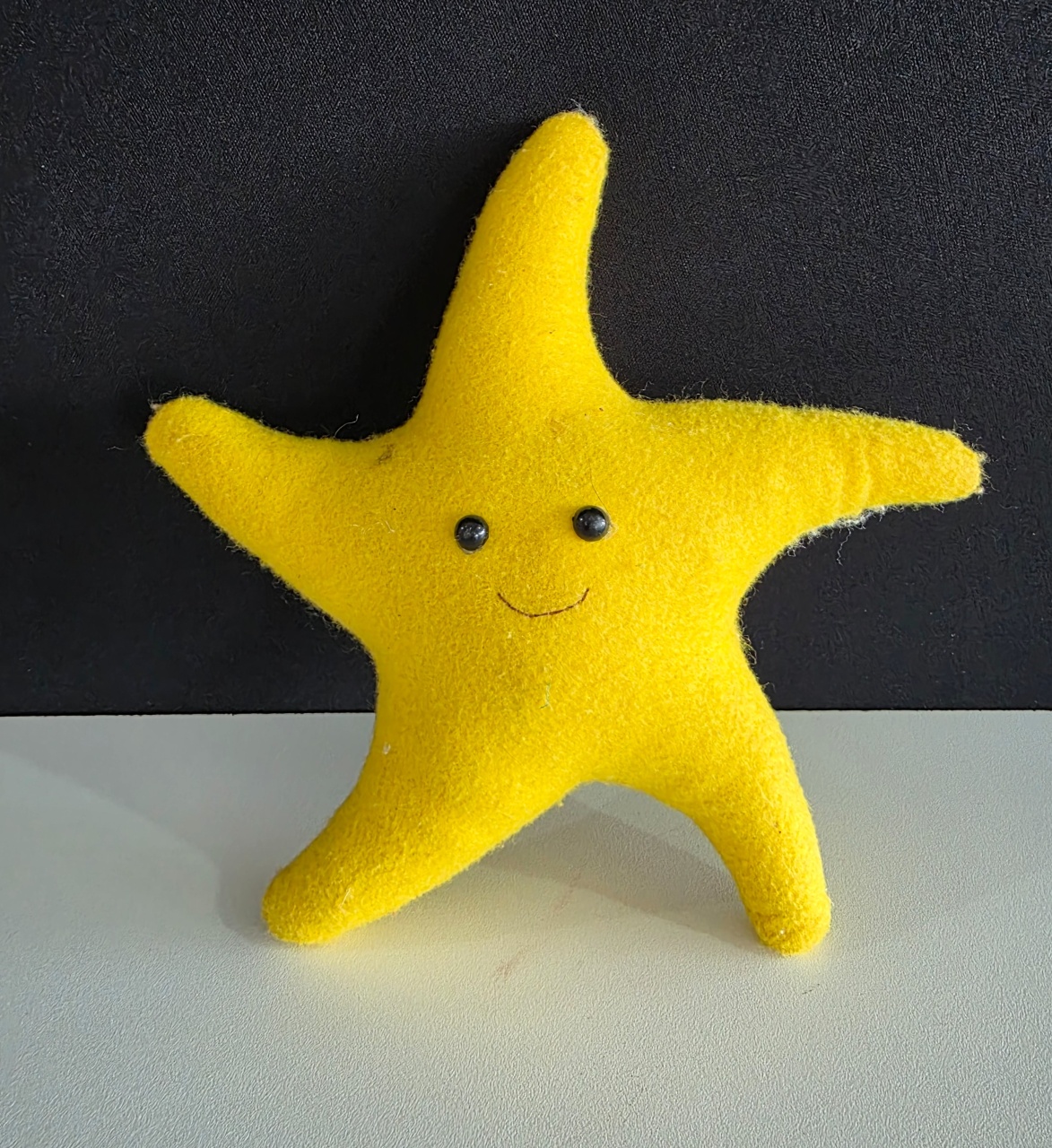 Estrela Amarelo Feltro   - Mariah locação