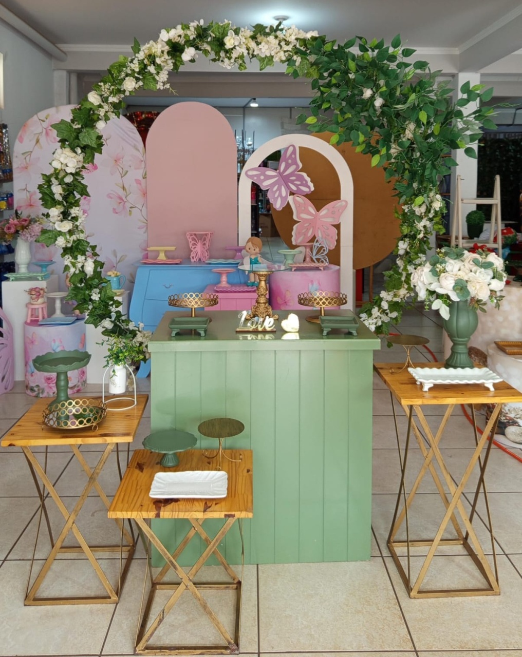 Kit Folhagem Arco Floral  - Mariah locação