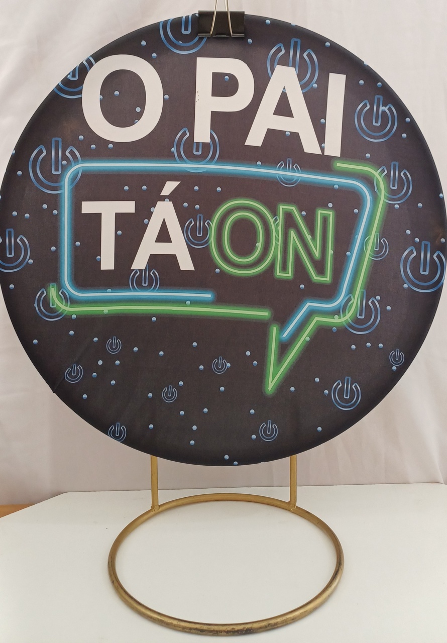Tecido O Pai Ta On Neon 50X50   - Mariah locação