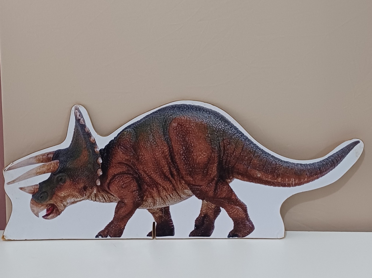 Mdf de Chão Dinossauro Triceratops - Mariah locação