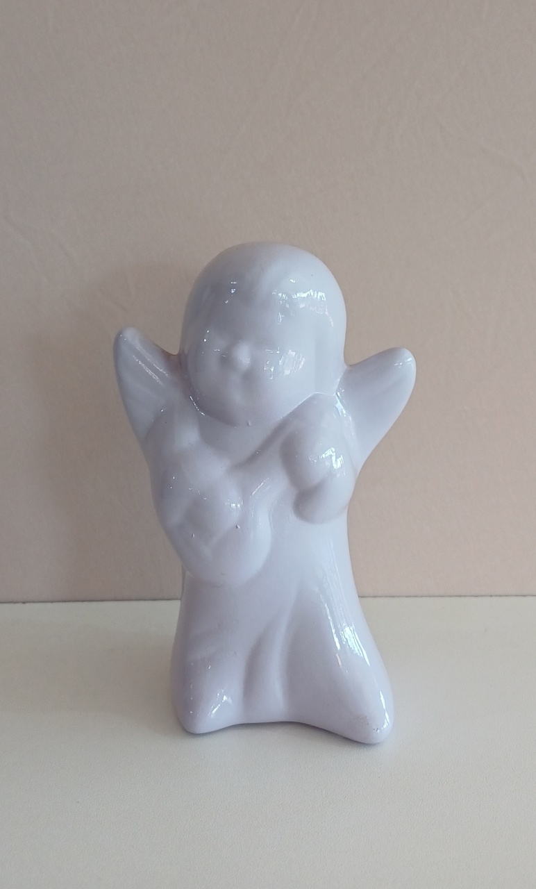 Anjinho Lilás Porcelana  - Mariah locação