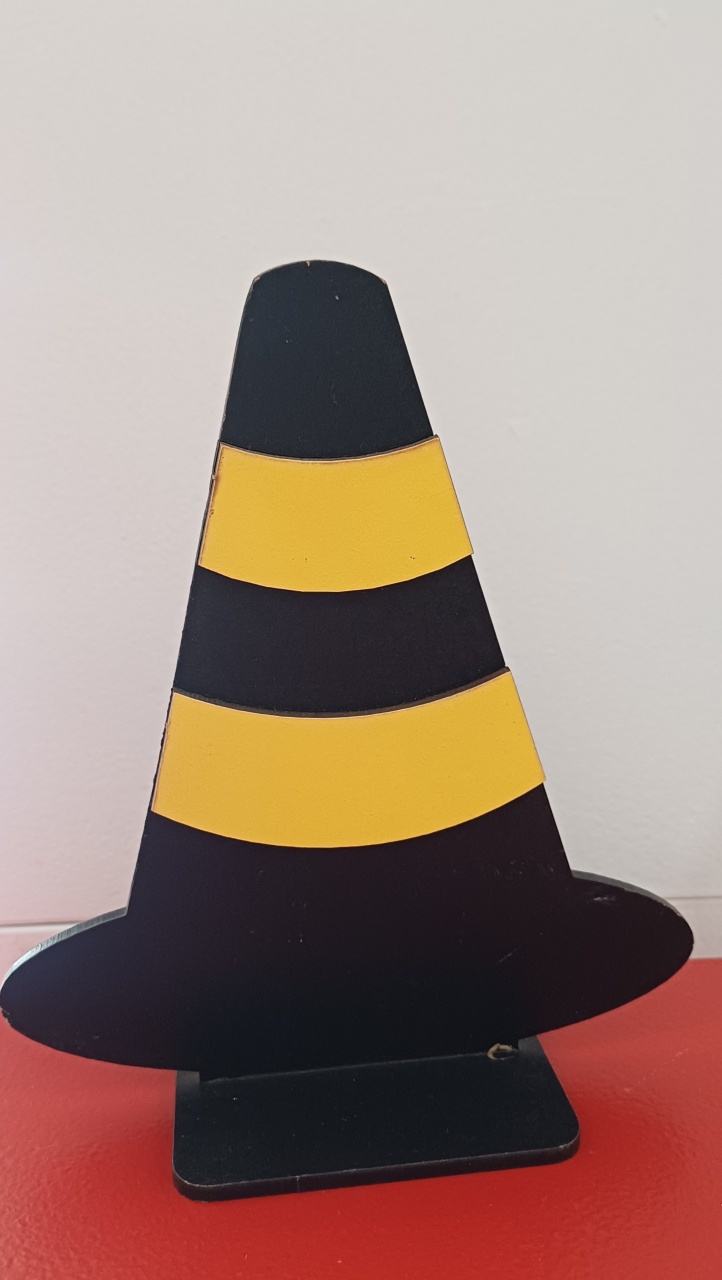 Display Cone Trânsito  - Mariah locação