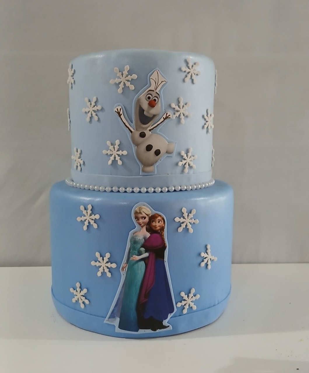 Bolo Frozen E.v.a - Mariah locação