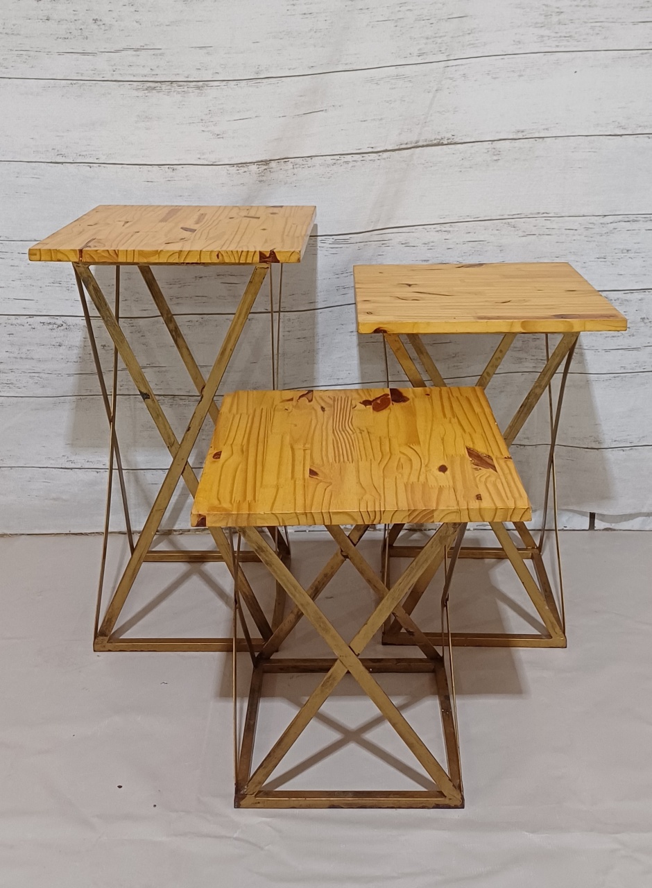 Conjunto Banquetes de Ferro Quadrada  - Mariah locação