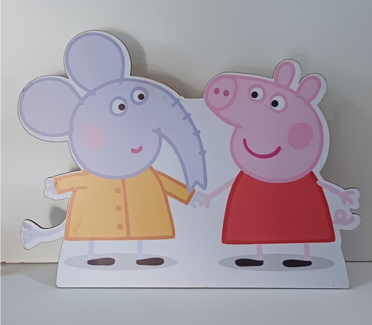 Display de Mesa Simples Emily E Pepa Pig - Mariah locação