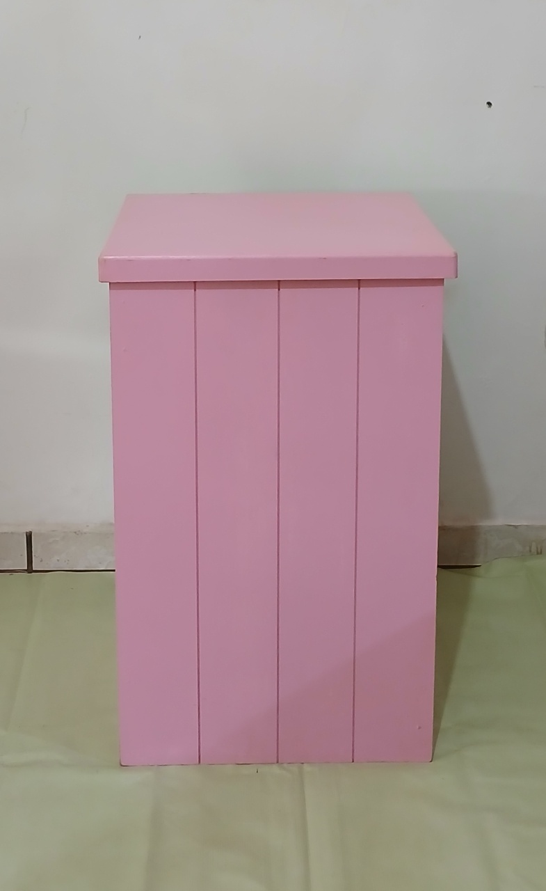 Mesa Frisada Rosa P - Mariah locação