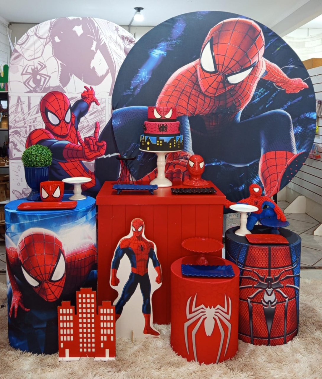Kit Homen Aranha Duplo  - Mariah locação