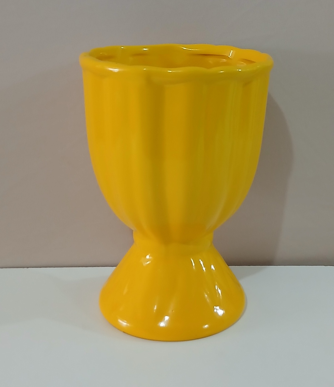 Vaso Amarelo M - Mariah locação