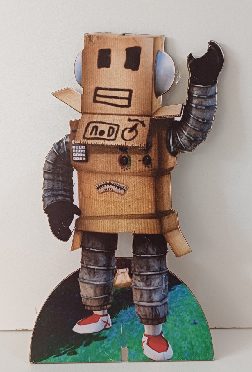 Display de Mesa Mr. Robot Roblox - Mariah locação