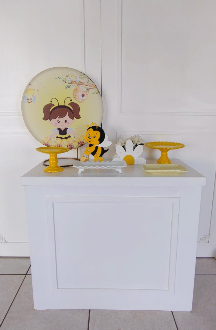 Mini Kit Com Mesa Abelhinha - Mariah locação
