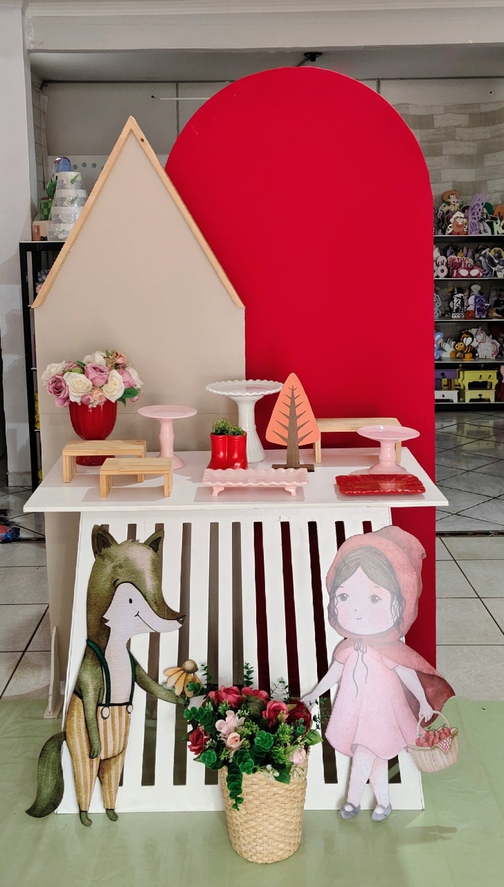 Kit Casinha Modelo Clean Chapeuzinho Vermelho  - Mariah locação