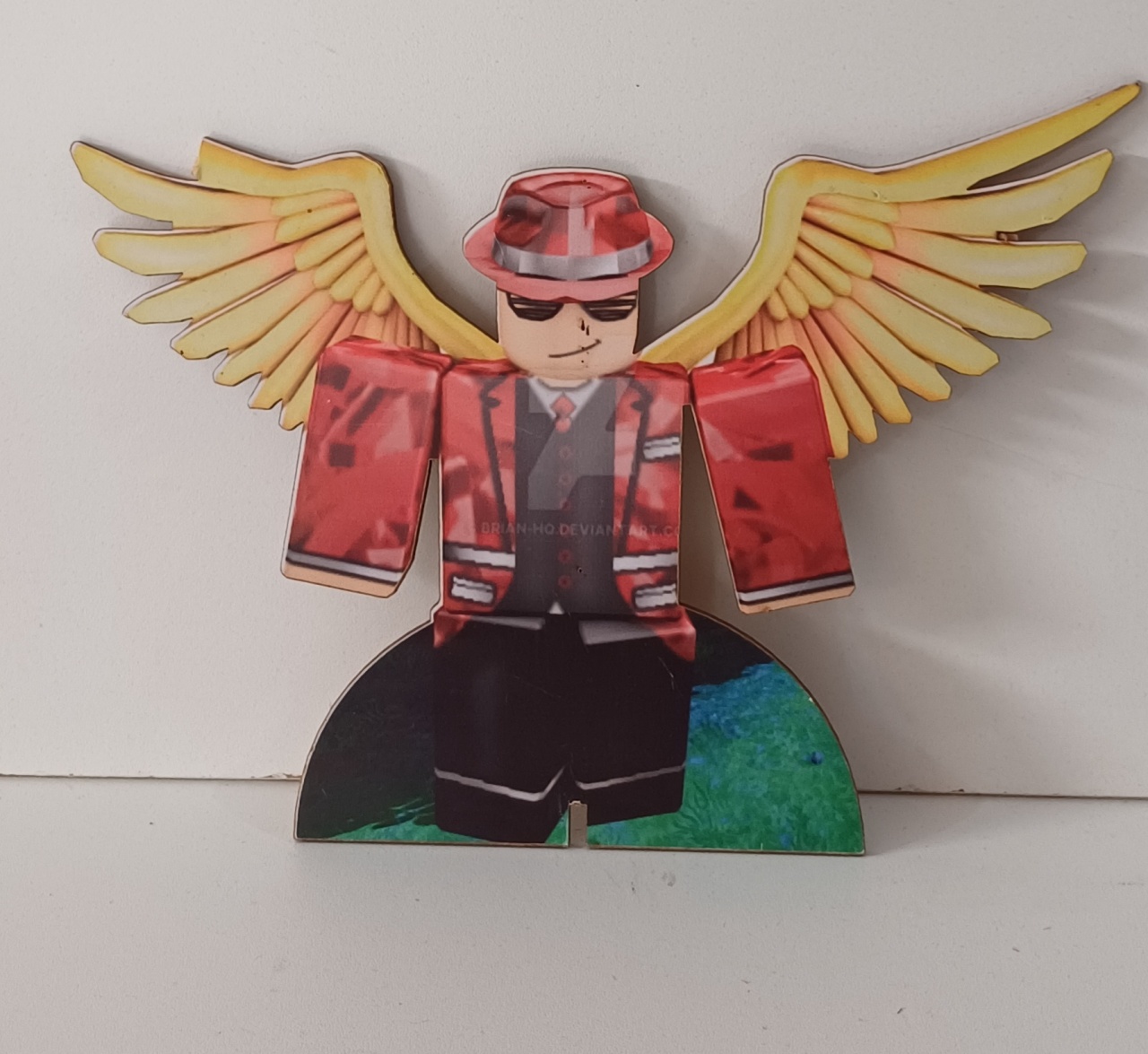 Display de Mesa Mister Bling Roblox - Mariah locação