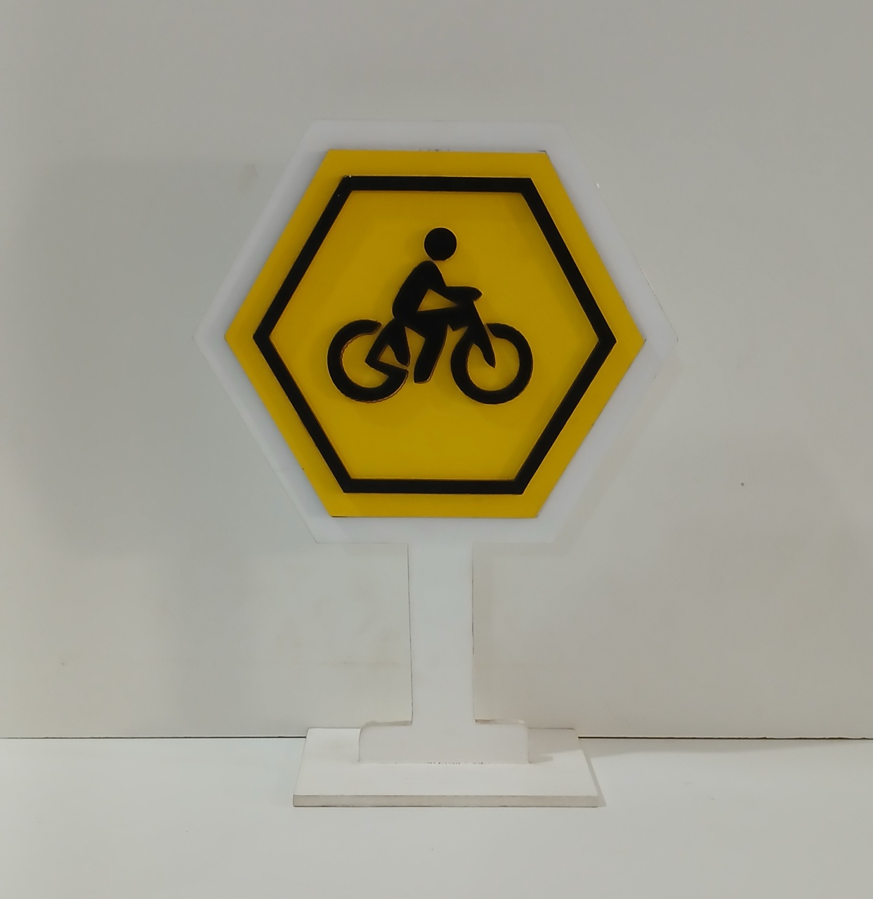 Display Placa Ciclista - Mariah locação