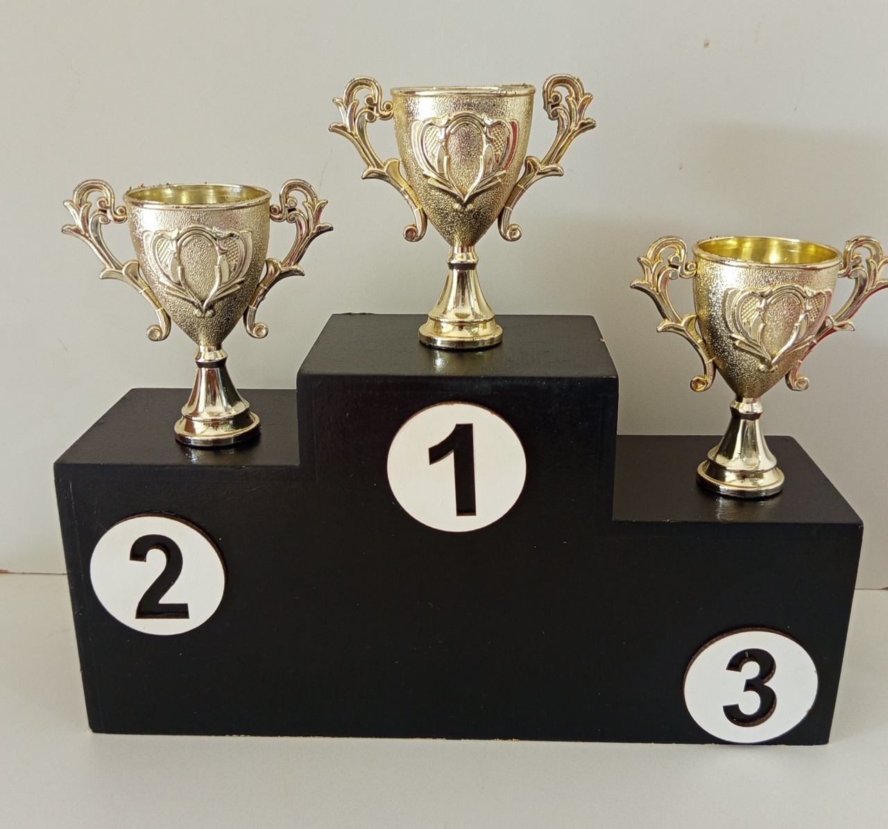 Podium (Mdf) - Mariah locação