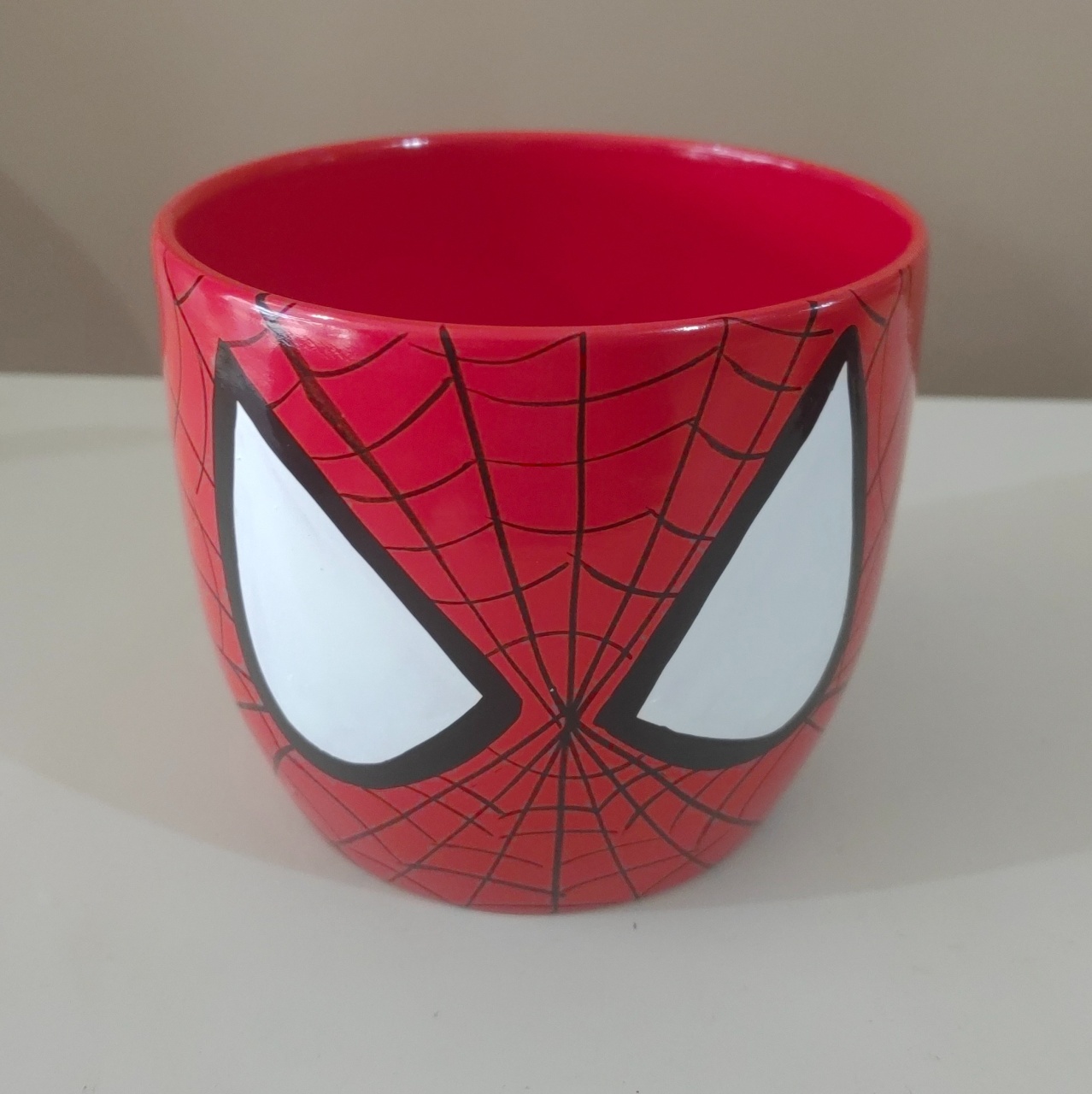 Cachepô Homem Aranha  - Mariah locação