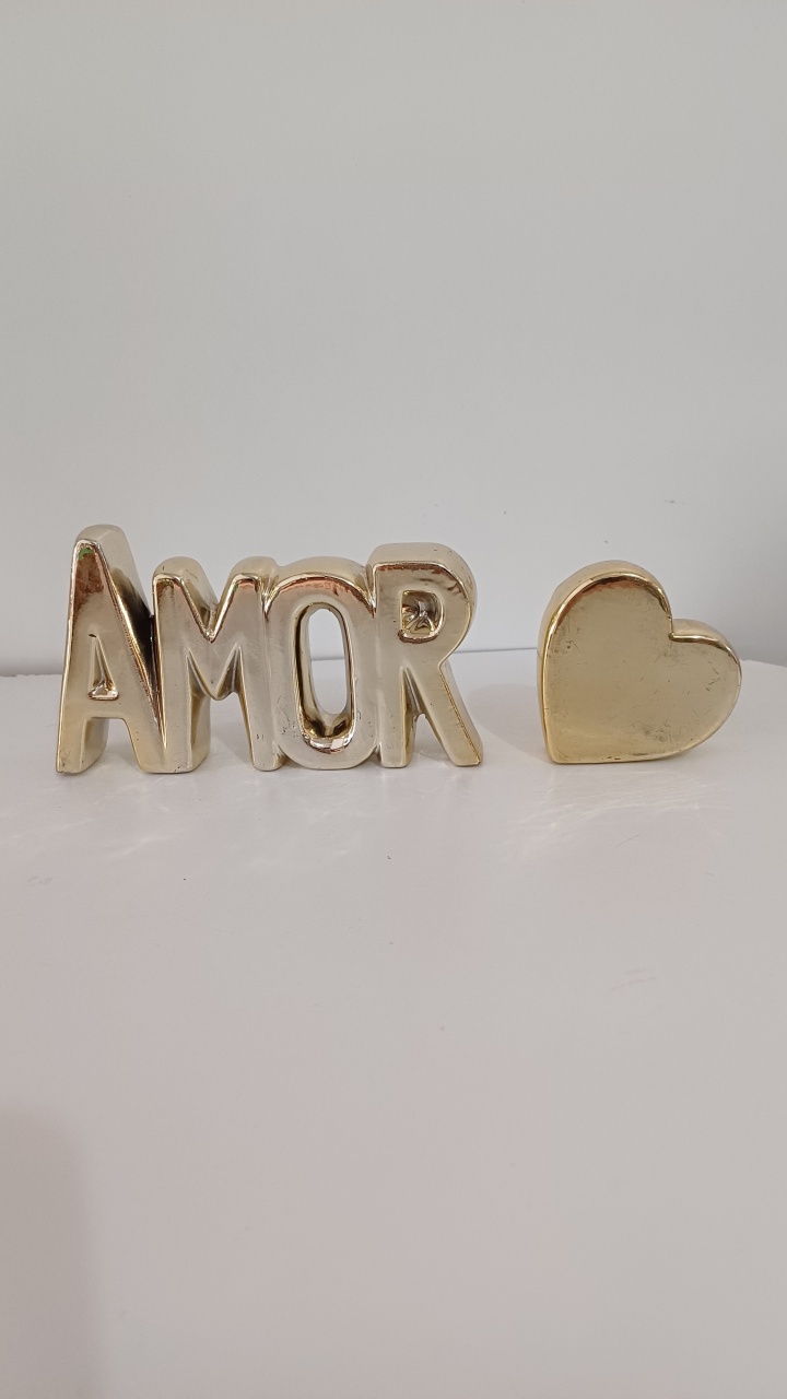 Palavra Amor E Coração Dourado  - Mariah locação