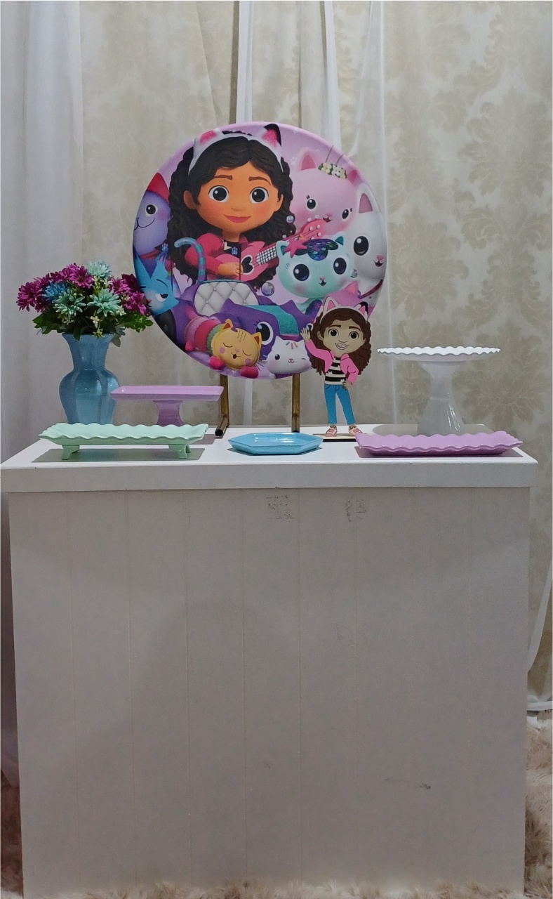 Kit Mini C/Mesa Casa Mágica da Gabi 1 - Mariah locação