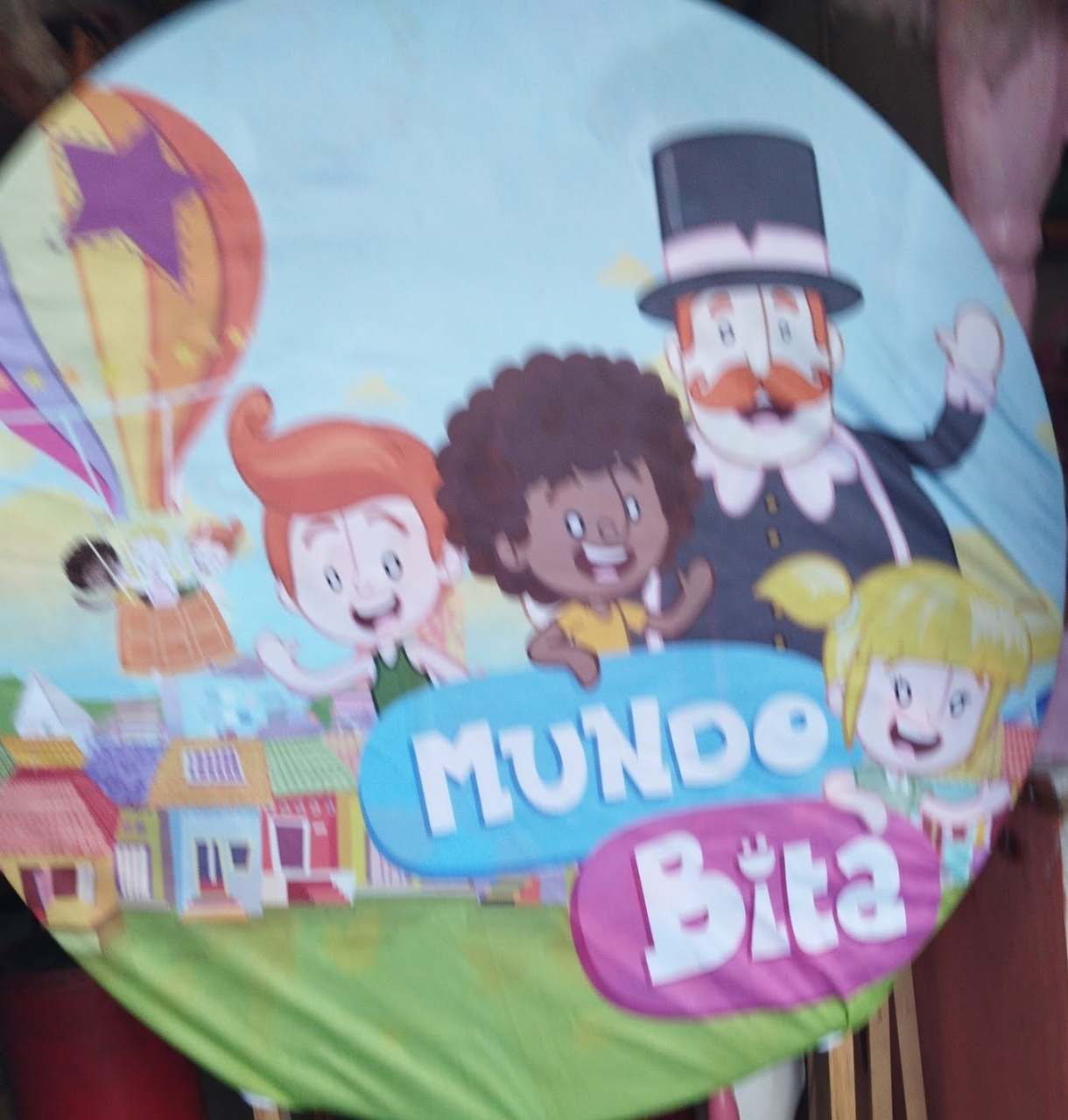 Painel Mundo Bita P - ANDREIA design festa e cenografia