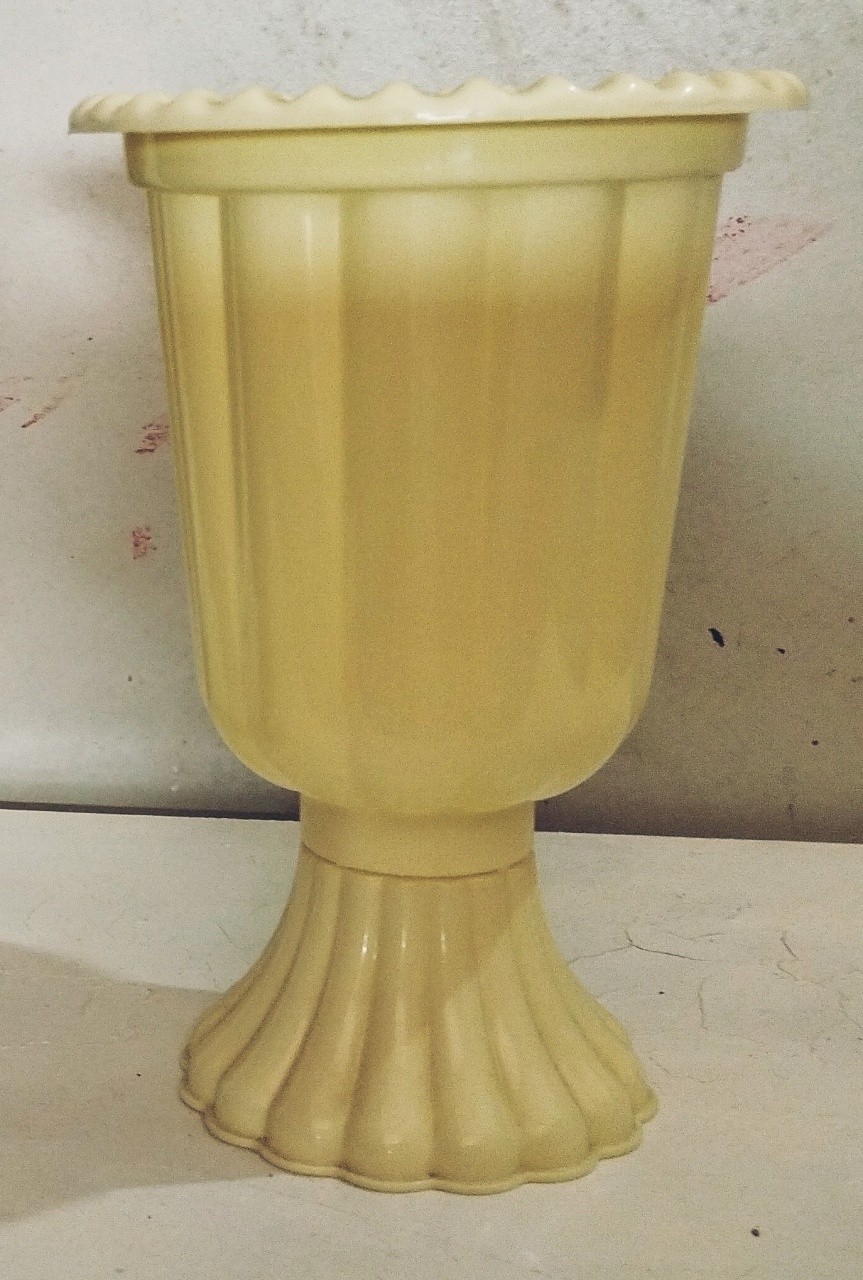 Vaso Amarelo Claro - ANDREIA design festa e cenografia