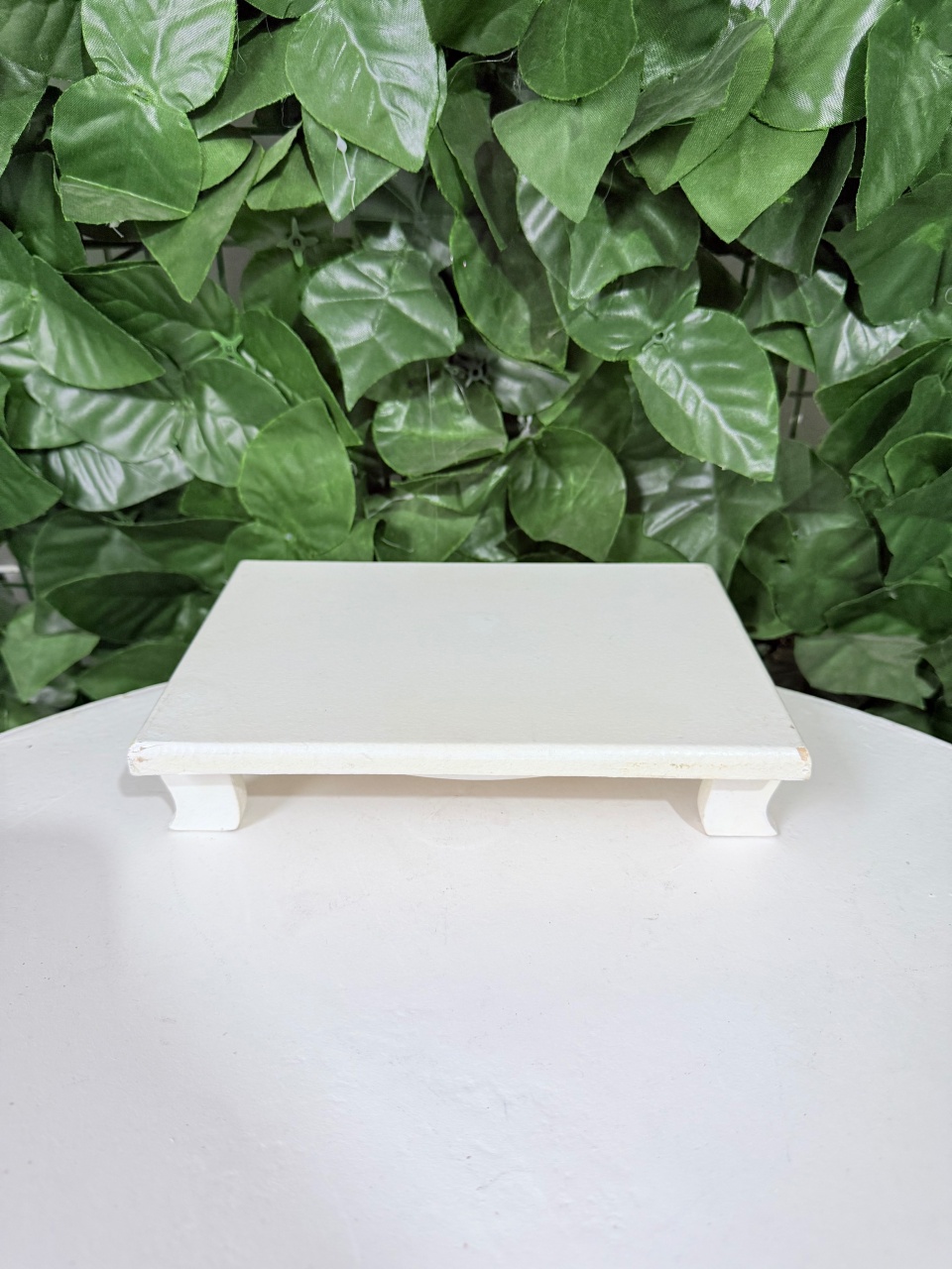 Suporte Pé Colonial Branco  - Renata Cavalcante Herreira Guerreiro