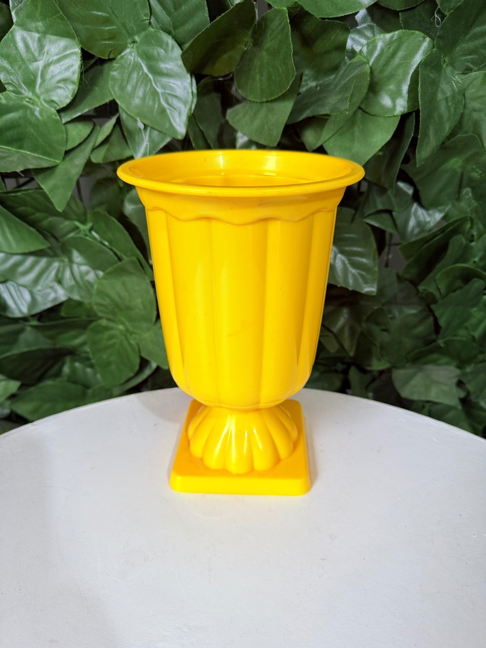 Vaso Plástico Amarelo  - Renata Cavalcante Herreira Guerreiro