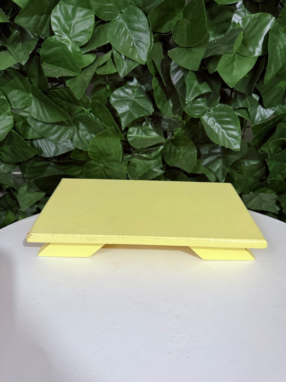 Suporte Pé Japonês Amarelo Claro  - Renata Cavalcante Herreira Guerreiro