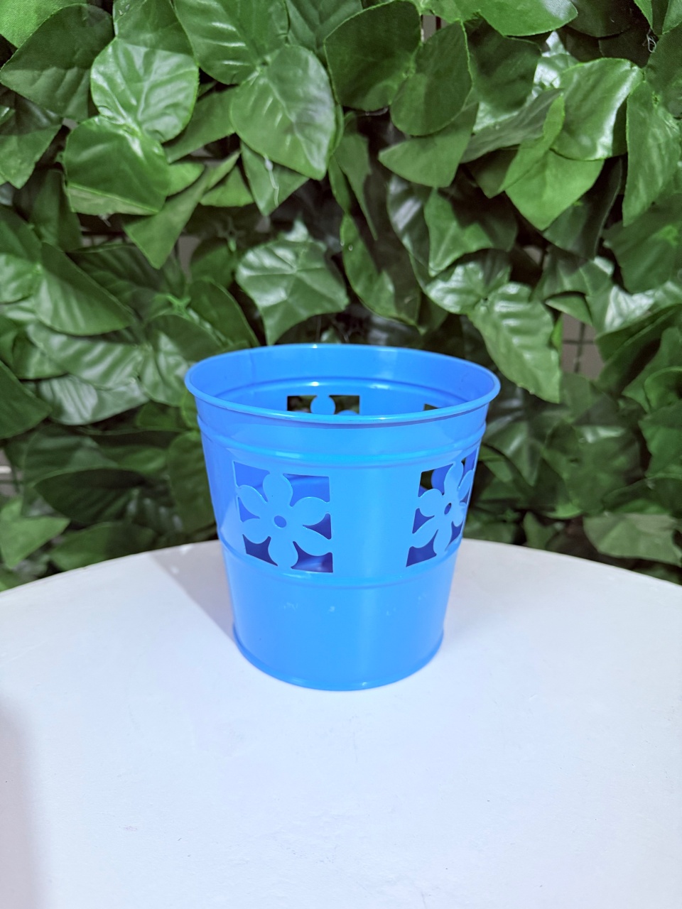 Vaso de Alumínio Lata Vazado Azul Claro  - Renata Cavalcante Herreira Guerreiro