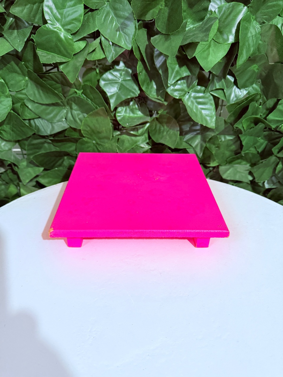 Suporte Pé Reto Quadrado Rosa Neon  - Renata Cavalcante Herreira Guerreiro