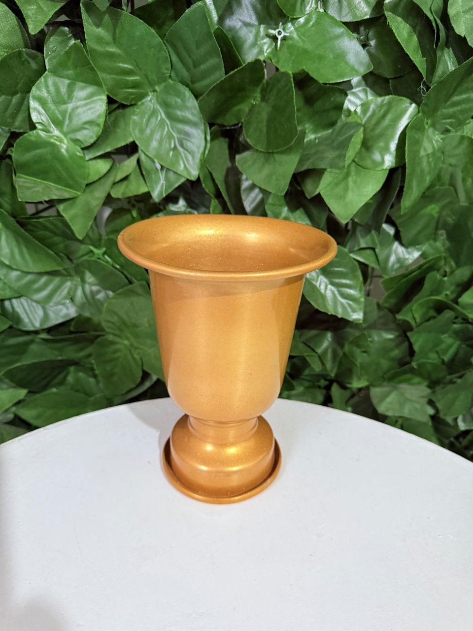 Vaso Alumínio Dourado  - Renata Cavalcante Herreira Guerreiro